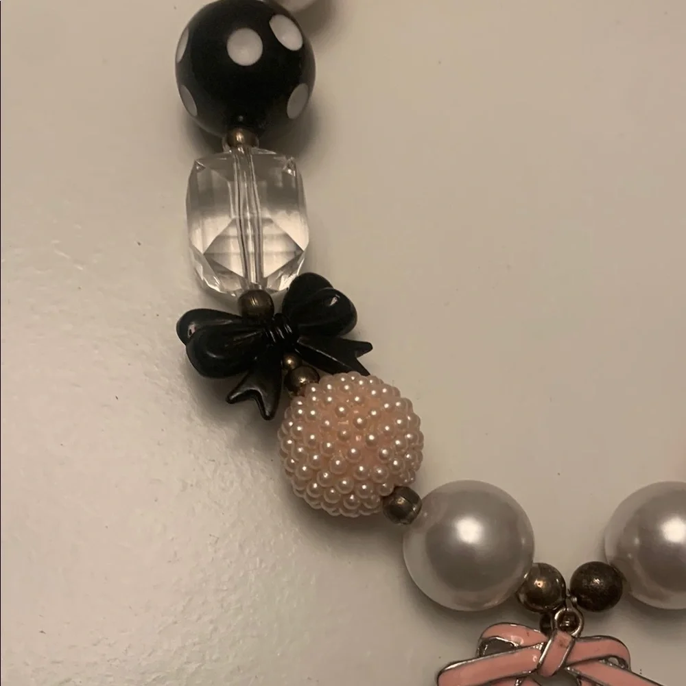 Chic Pink and Black Beaded Necklace with Pendant - Picture 6 of 12